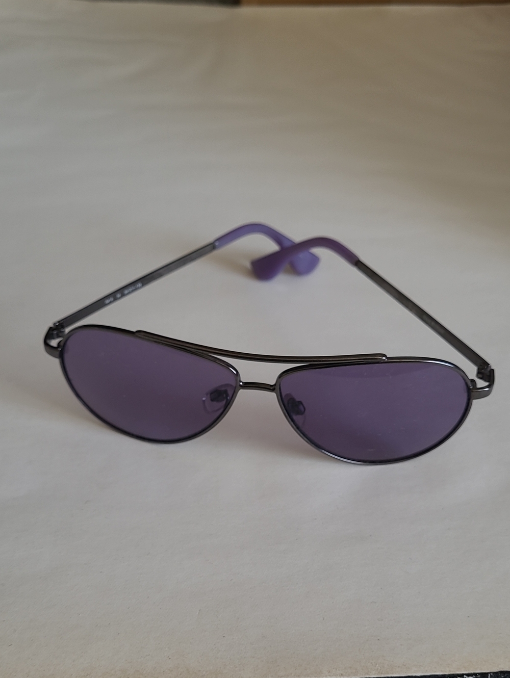 Isaac Mizrahi Designer Aviator Sunglasses in Gunmetal With Purple Lenses IM16-30